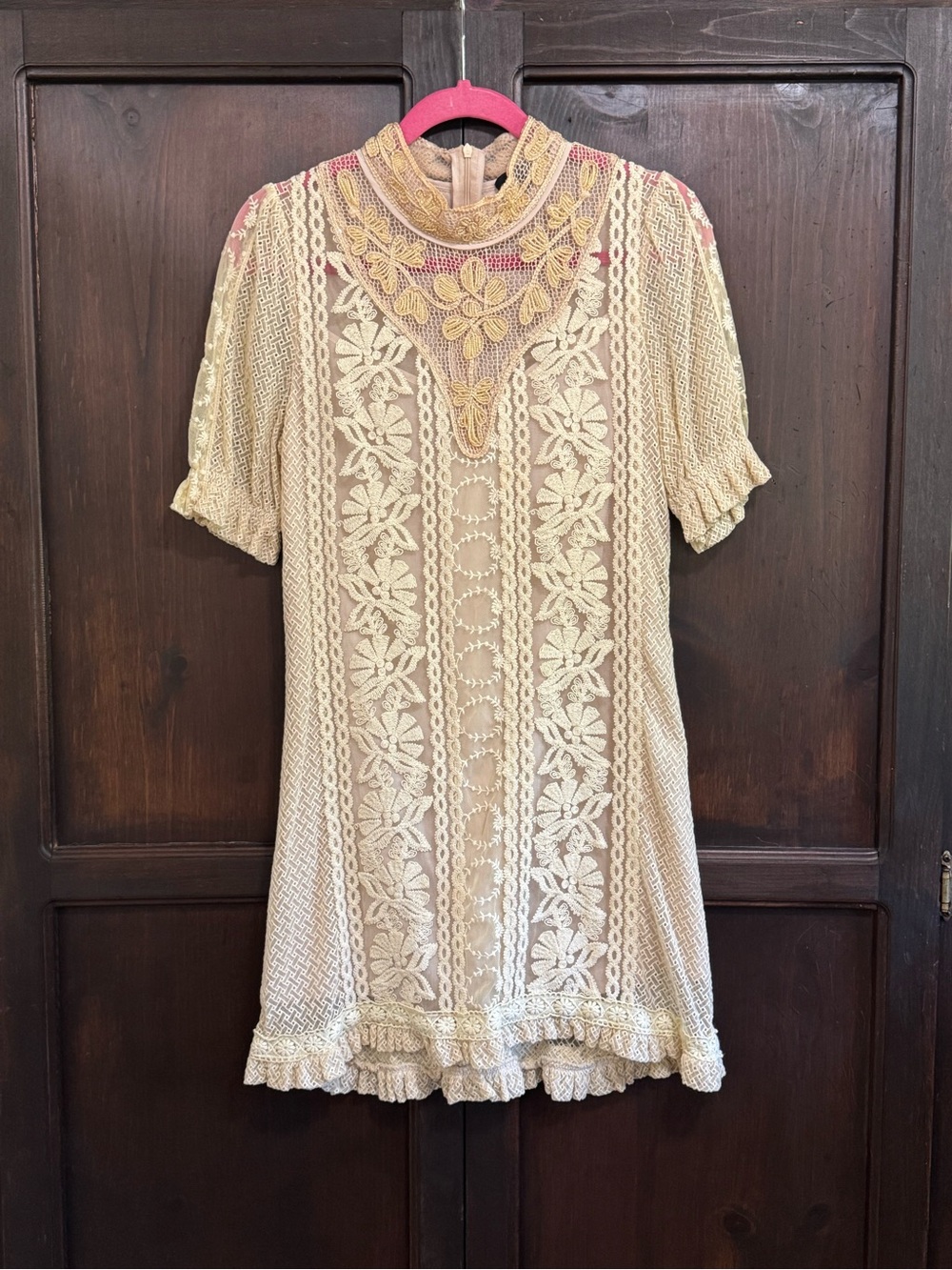 Deanuo Antique Style Lace Dress with Beading Cream Women's size Medium Coquette